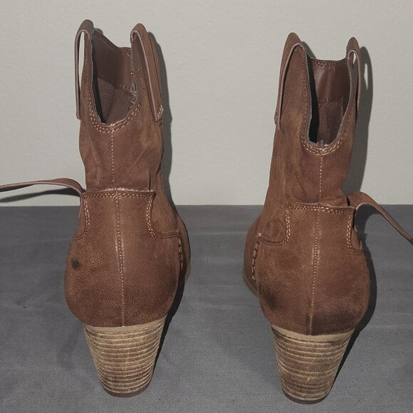 Mia Ankle Boots - Picture 2 of 5